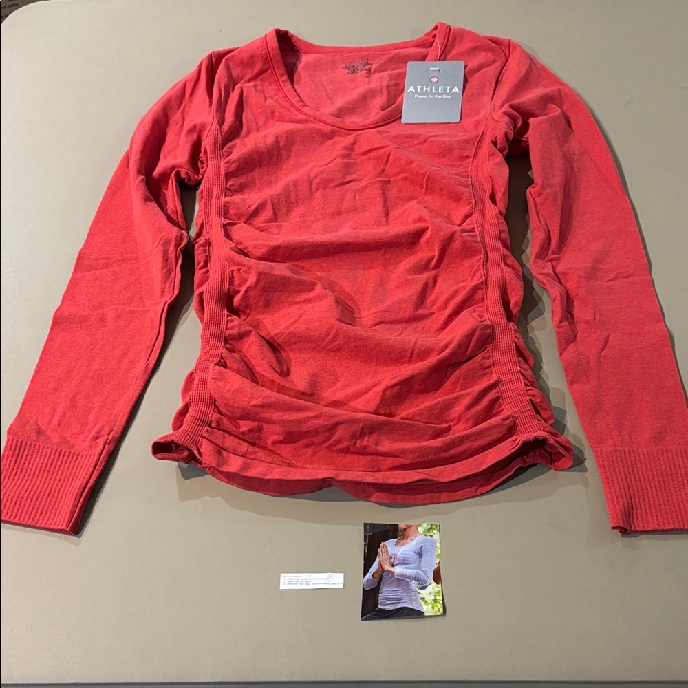 Athleta Women's Vibrant Red Long Sleeve Ruched Top NWT Size S